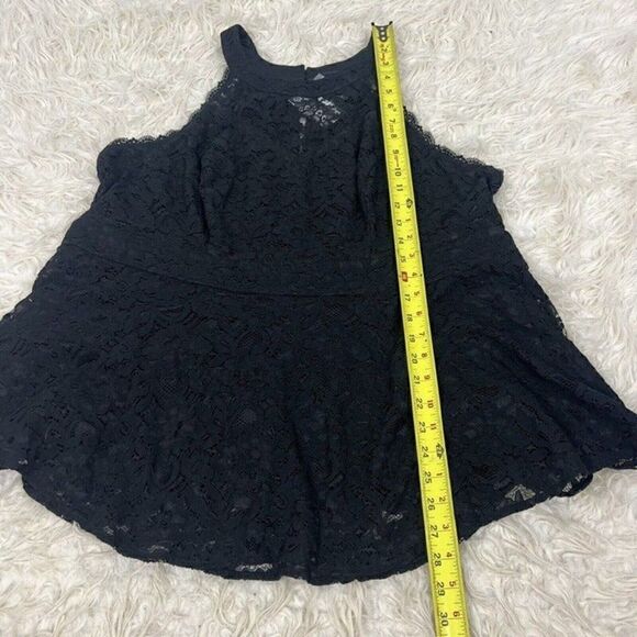 Torrid Women’s Plus 2x Black Lace Peplum Top High Neck Cutaway Shoulders NWT - Picture 9 of 12